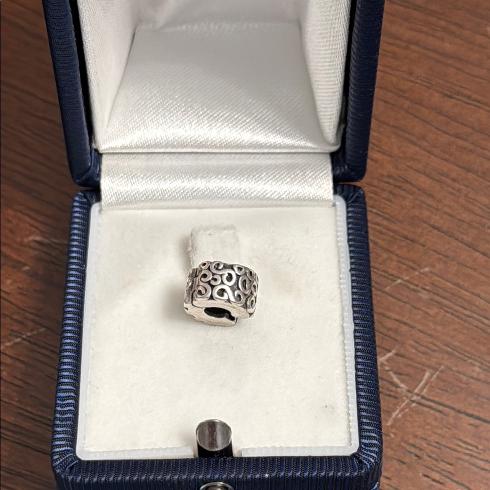 Pandora Swirl Spacer